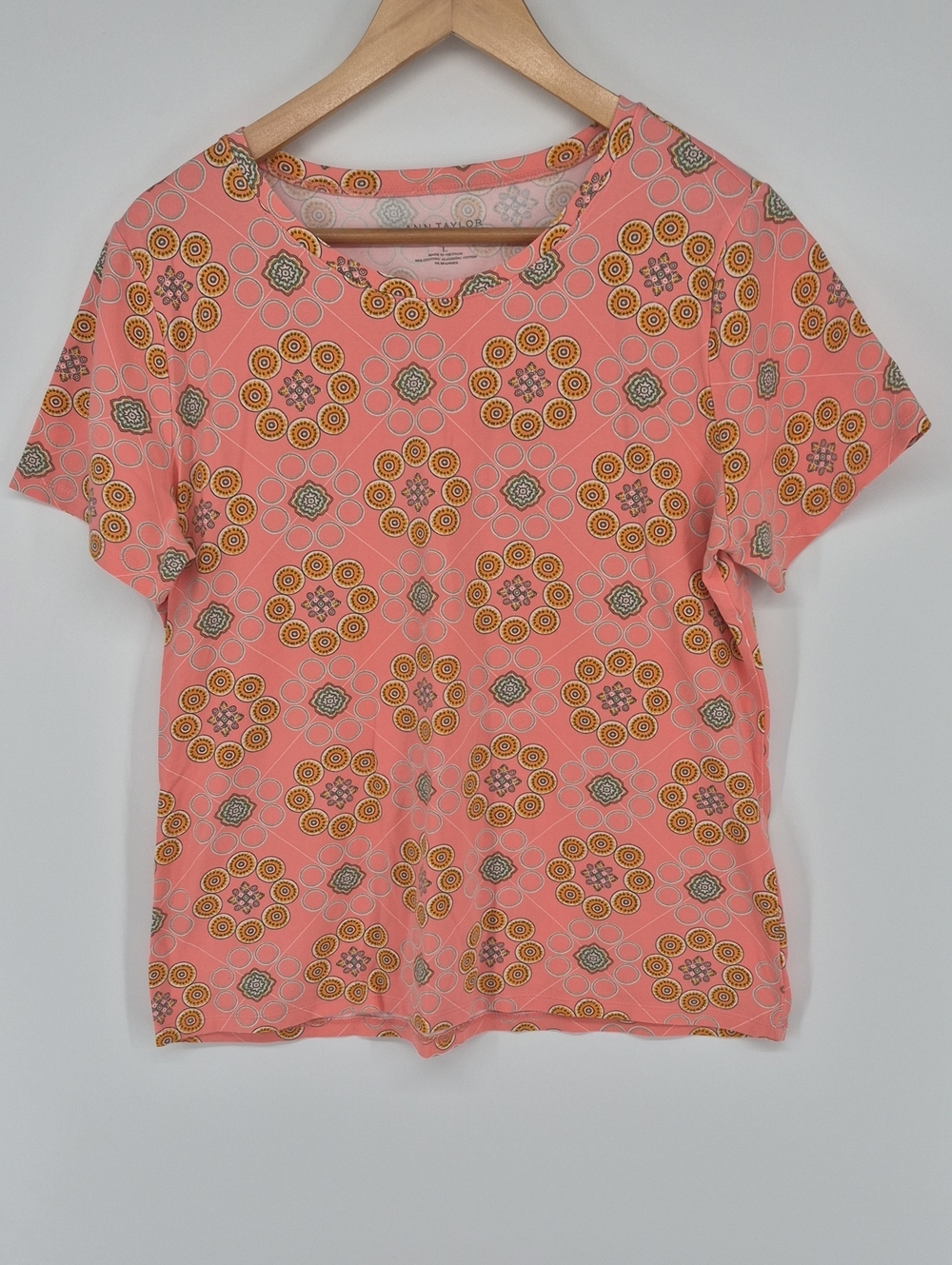 Ann Taylor Women's Large Pink Geometric Patterned Stretch Basic Shirt Top Tee